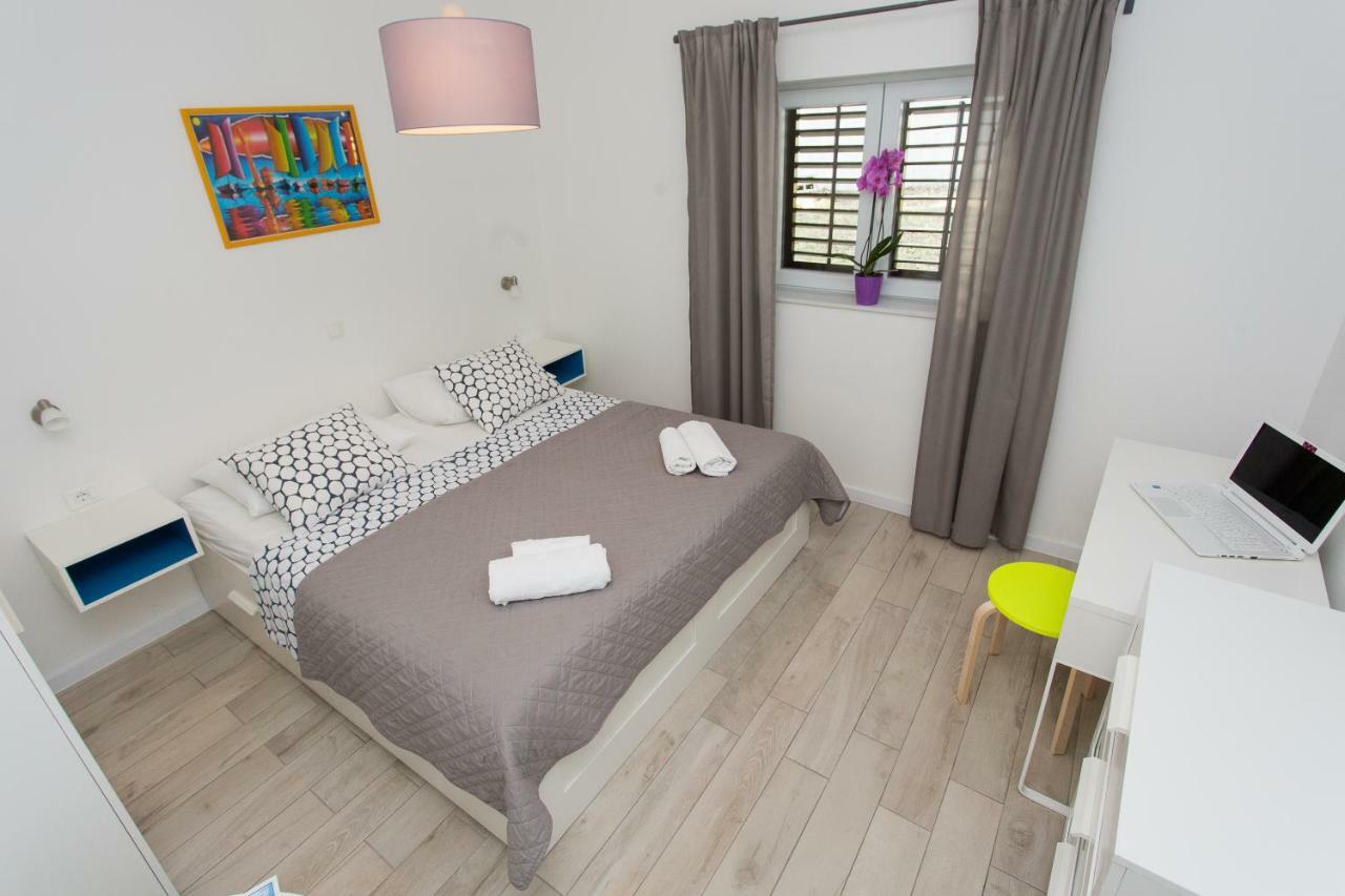 Apartments Pinery Makarska Exterior photo