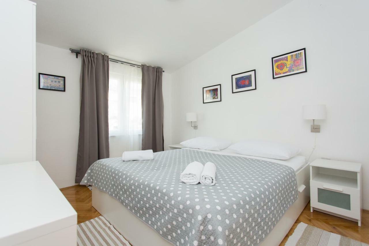Apartments Pinery Makarska Exterior photo